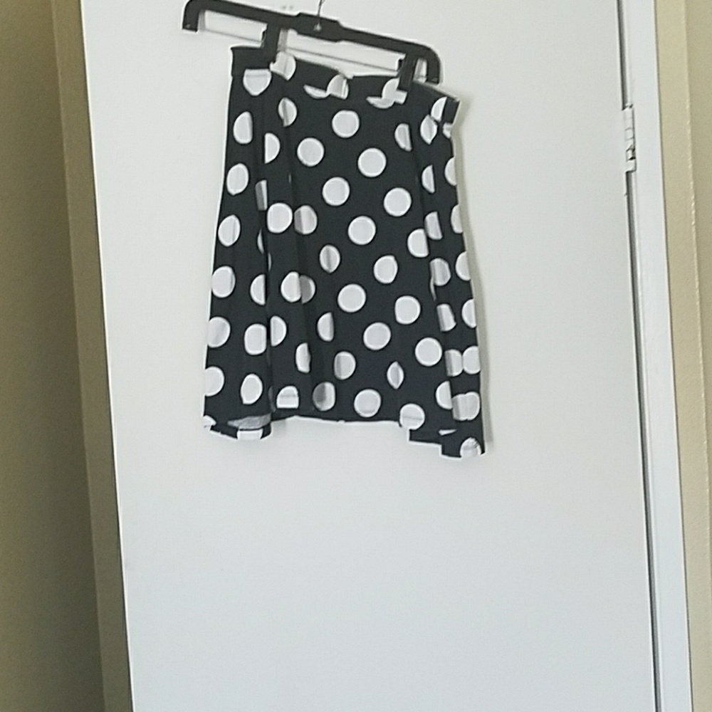 Small black and white minne mouse skirt