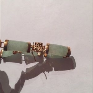 Jade stone bracelet 10k gold trimming