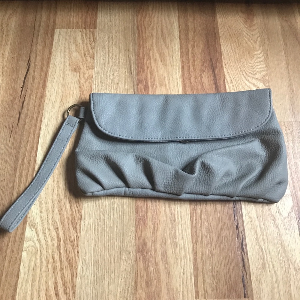 Grey clutch