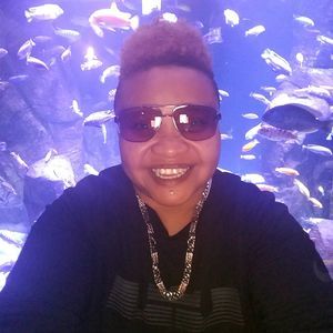 Meet your Posher, Bee