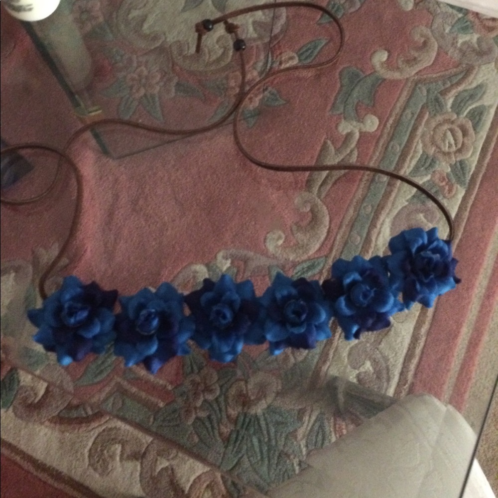 Blue flower halo skyycollection