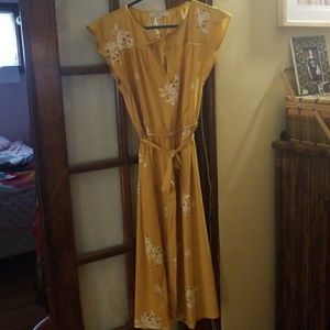 Loft yellow flutter sleeve tie neck dress size med