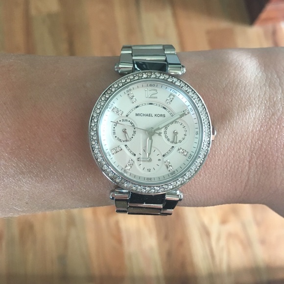 EUC Michael Kors watch silver with rhinestones