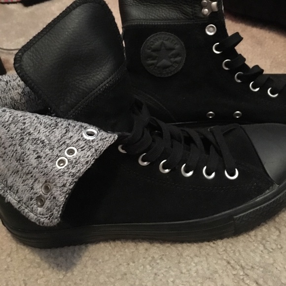 Converse high tops from urban (WORN ONCE) - Picture 1 of 3
