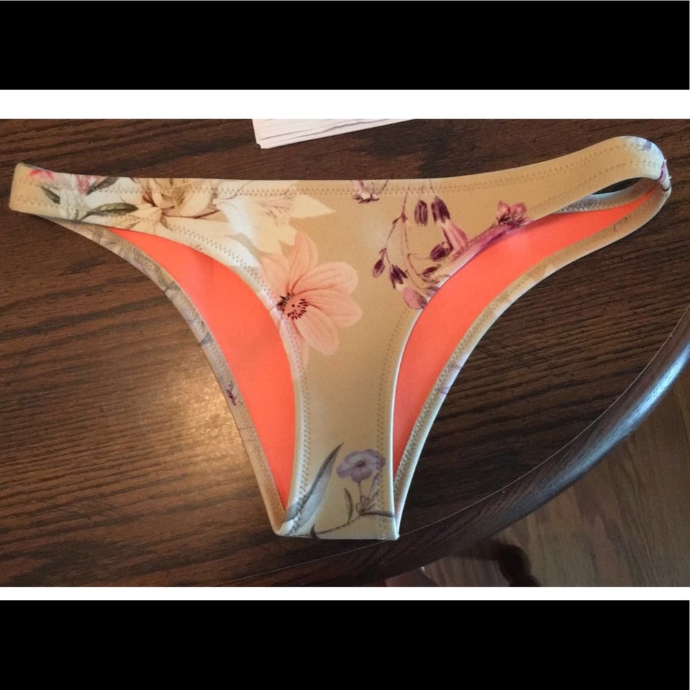 Triangl bottoms