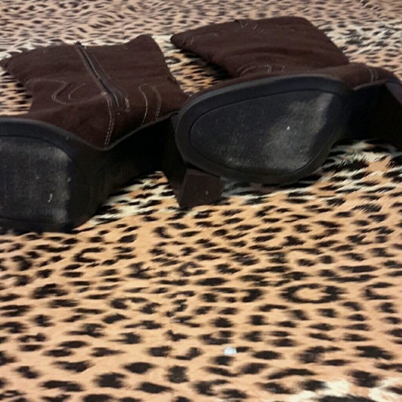 Brown suede boots, 8, nice - Picture 3 of 6