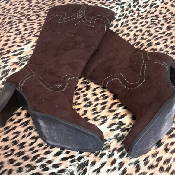Brown suede boots, 8, nice - Picture 4 of 6