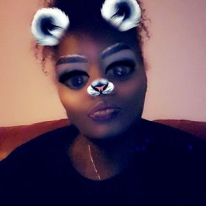 Meet your Posher, Tia