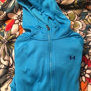Under Armour sweatshirt