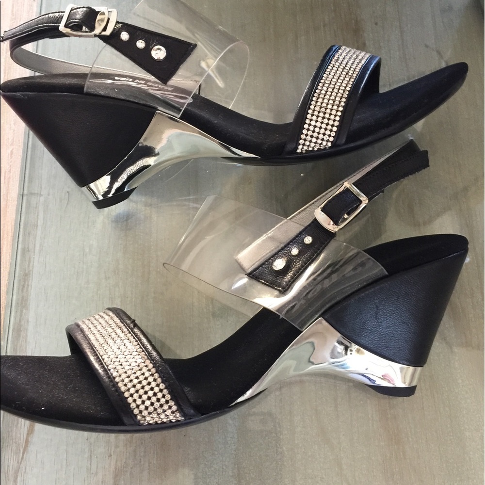 Onex black & silver sandals