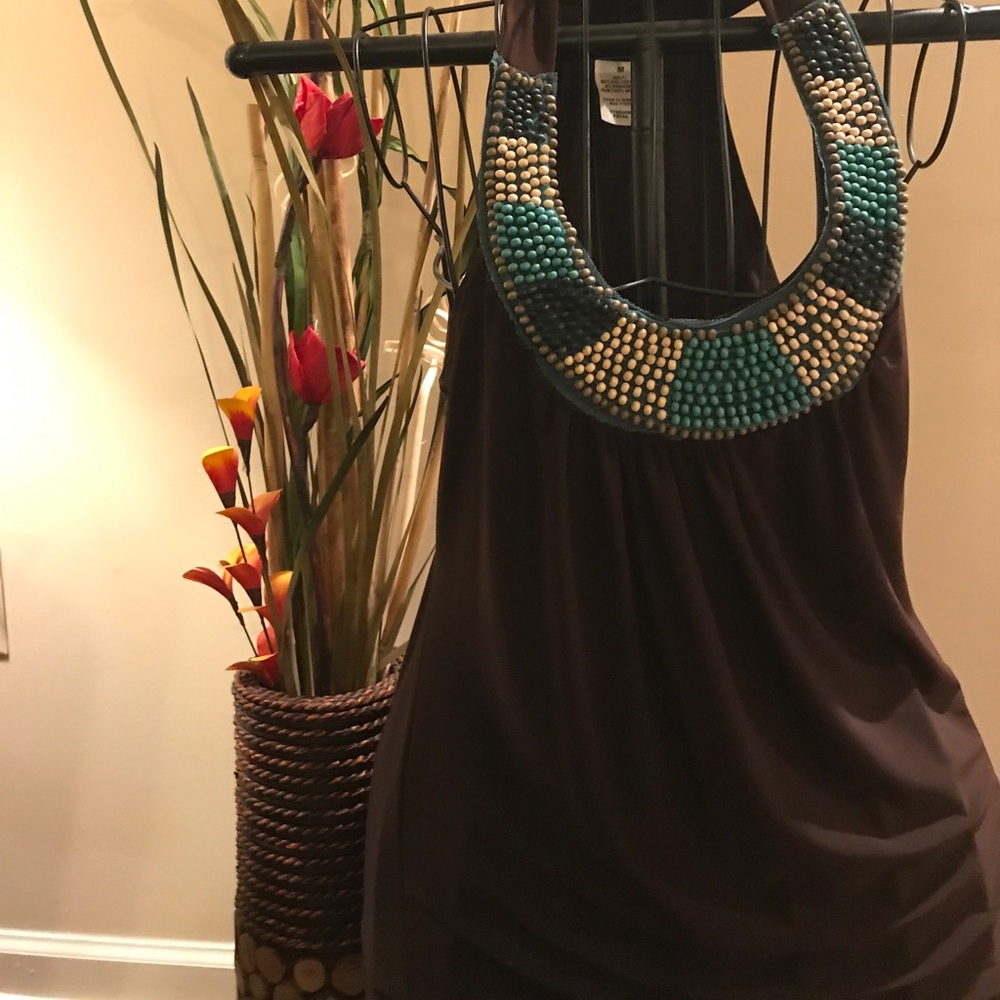 Beaded collared tank