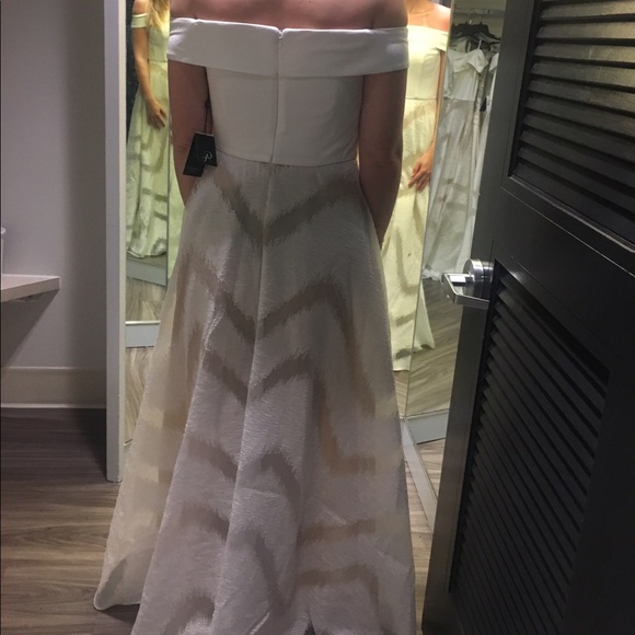 Off the shoulder White Wedding Dress - Picture 3 of 3