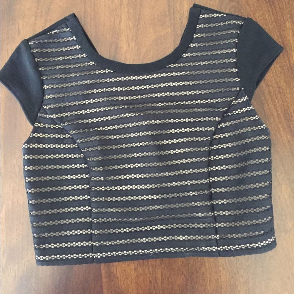Crop top