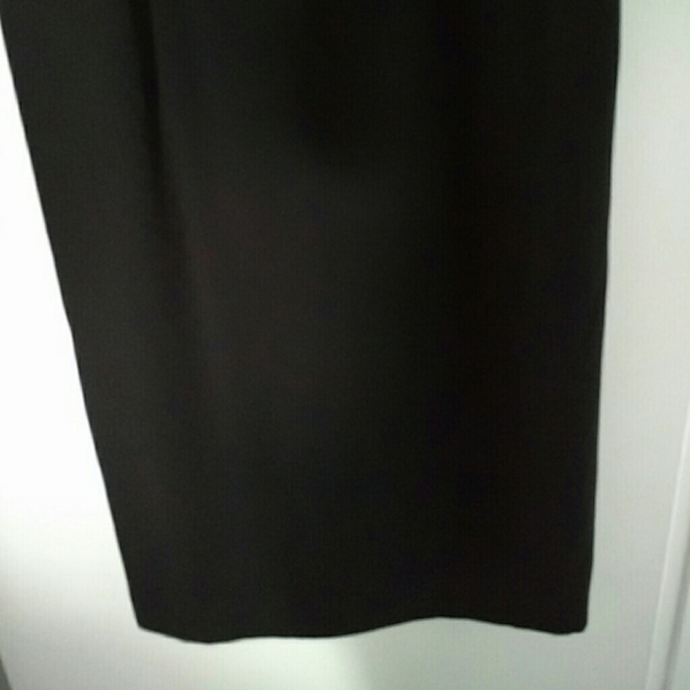 Gorgeous Dress 🎄 - Picture 3 of 3