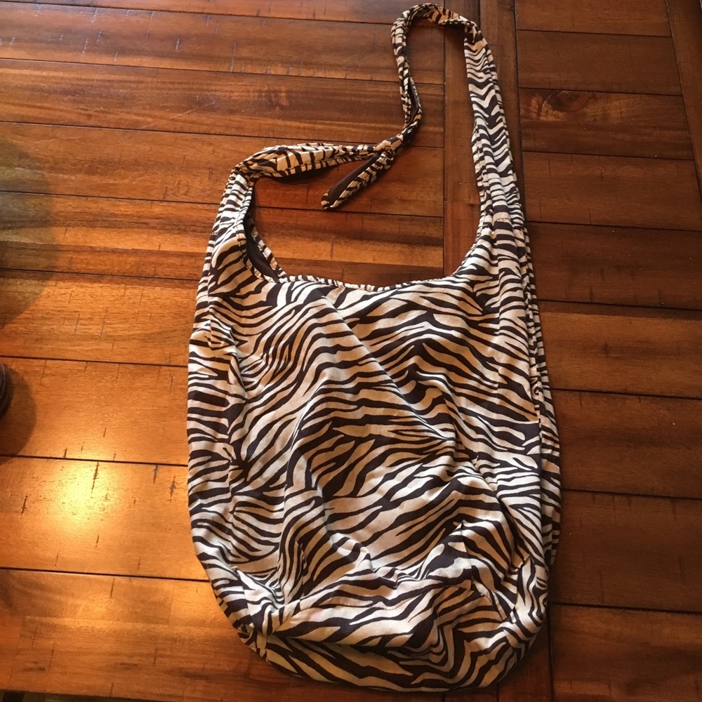 Old navy reversible cross body bag.