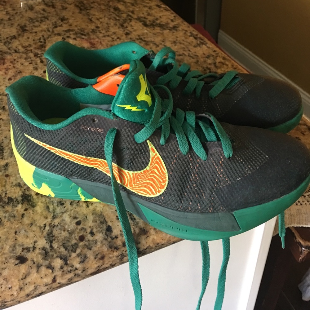 Nike Zoom TreY5 men tennis shoes