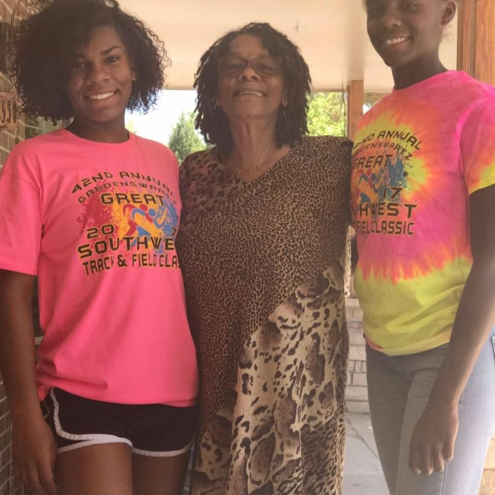 Meet your Posher, Monica