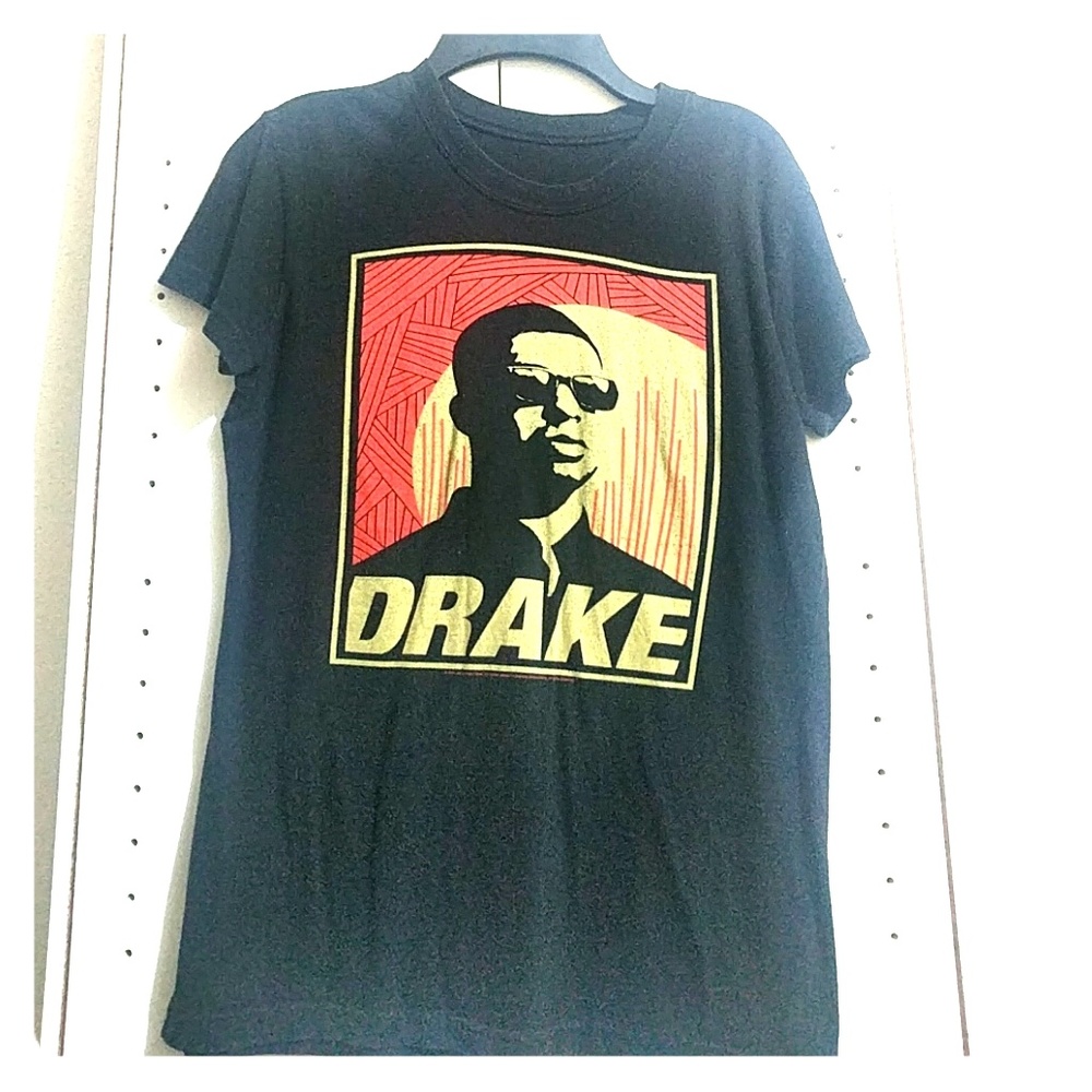 Graphic t-shirt