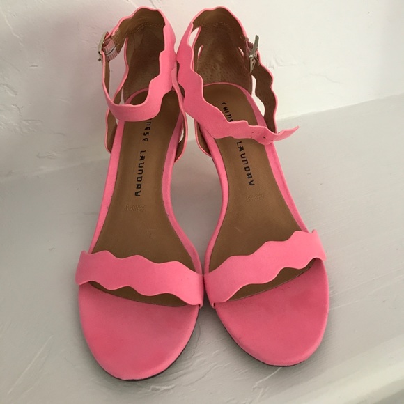 Chinese Laundry pink suede almost new. Size 7 - Picture 2 of 5
