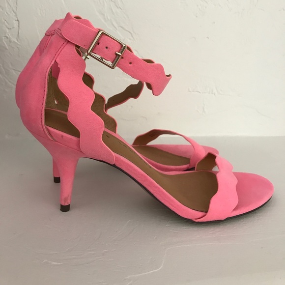 Chinese Laundry pink suede almost new. Size 7 - Picture 4 of 5