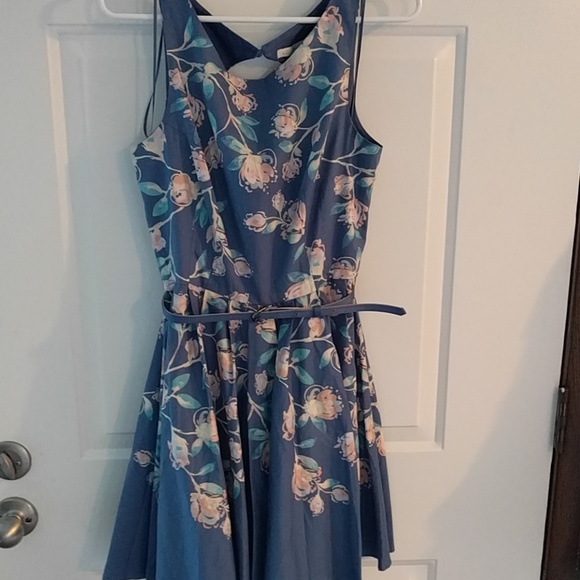 Lauren Conrad Dresses & Skirts - Lauren Conrad blue summer dress