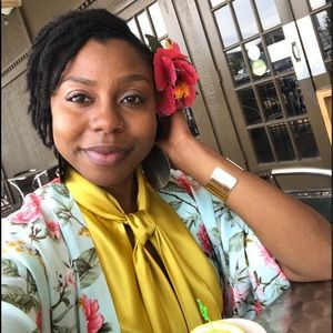 Meet your Posher, Monique