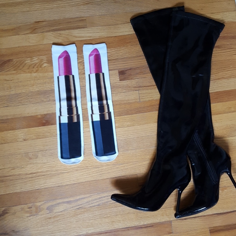 Super Trendy Lipstick Socks - Picture 5 of 8