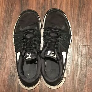Men's black and white Nikes