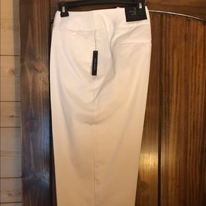 Worthington White Cropped Pants