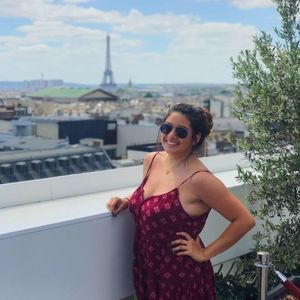 Meet your Posher, Danielle