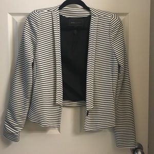 NWOT BCBG Striped Open Blazer with Shoulder Pads