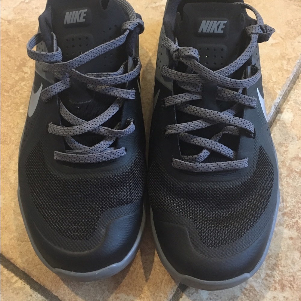Nike sneakers! Great condition!