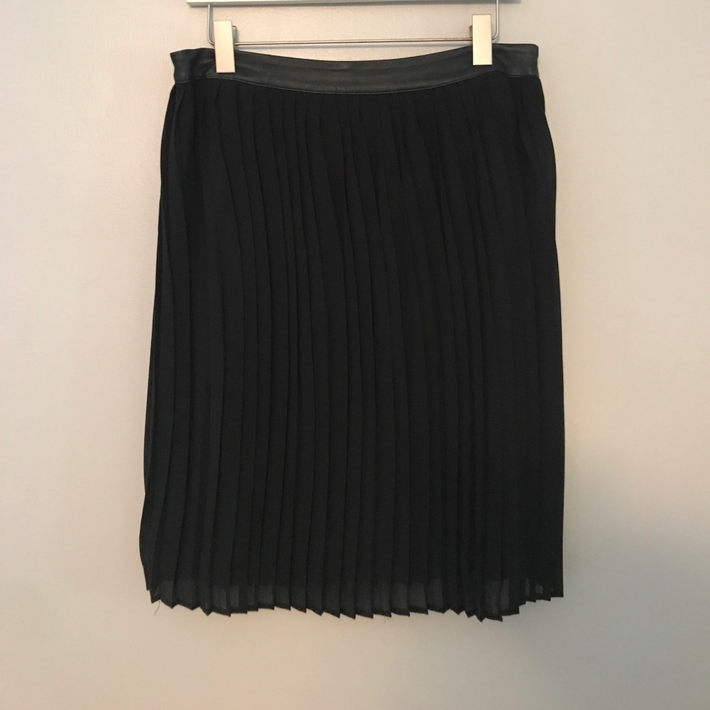 Black pleated skirt with leather waist band