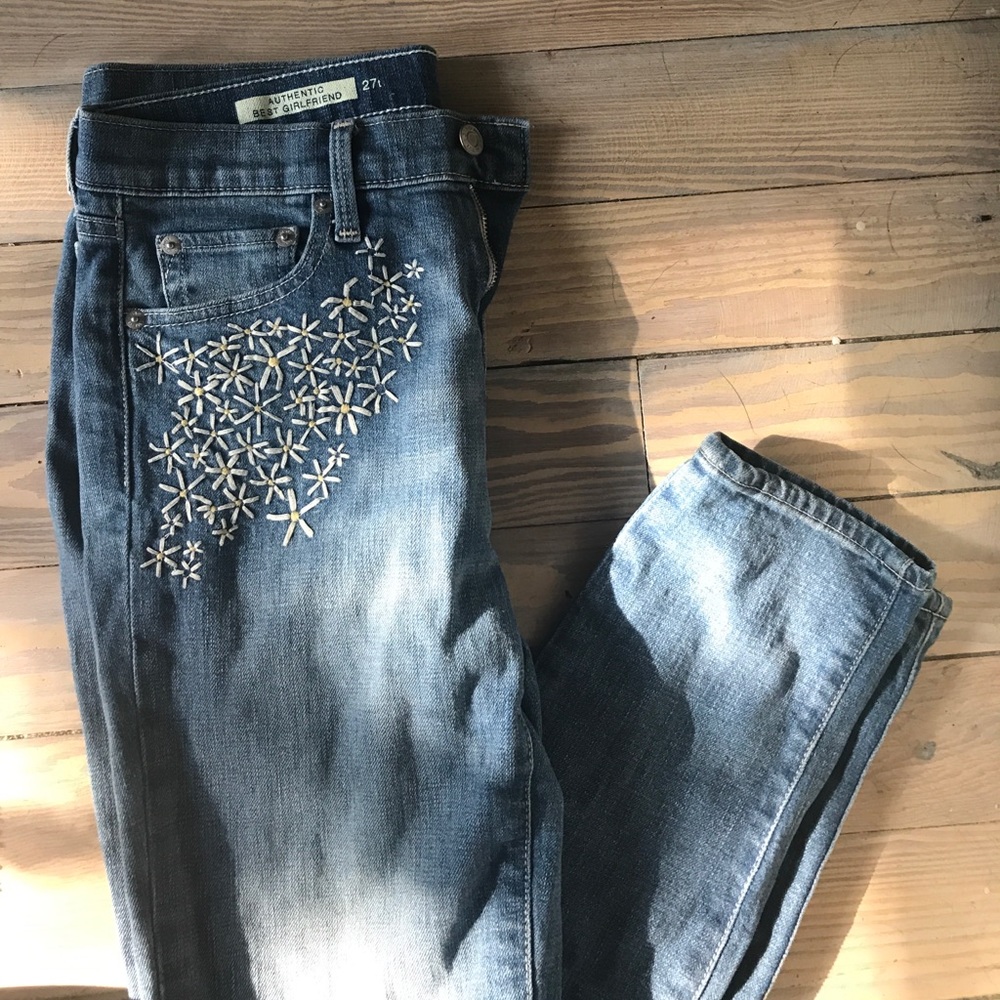 Gap 1969 girlfriend jeans embroidered
