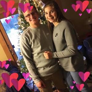 Meet your Posher, Chloe