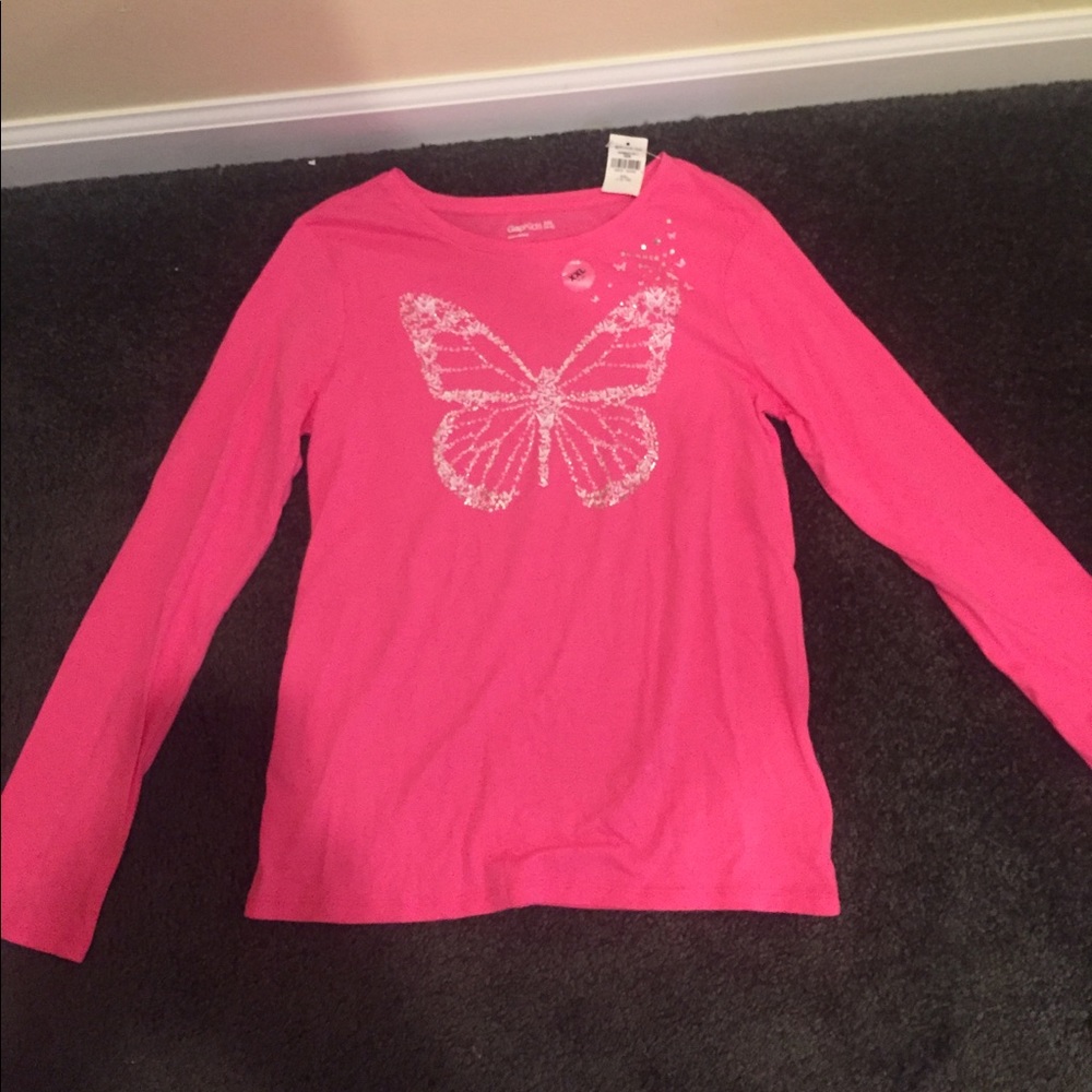 Brand new with tags never worn gap kids shirt