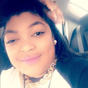 Meet your Posher, Latoya