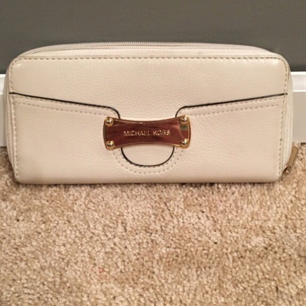 Michael Kors wallet