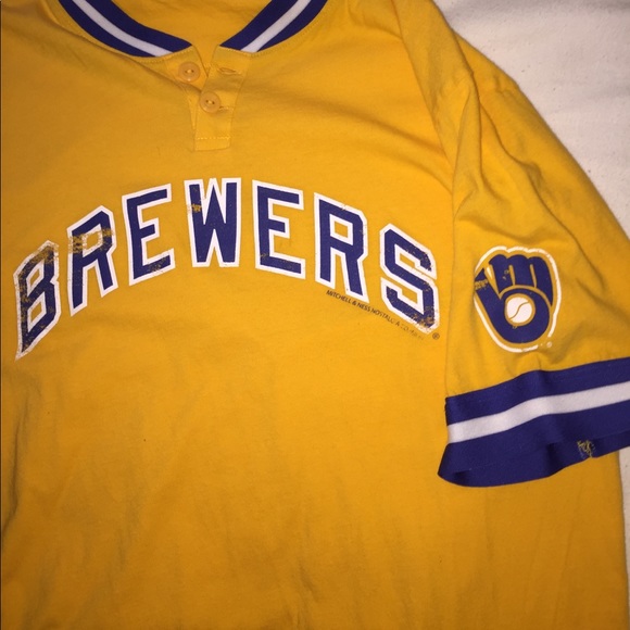 Mitchell & Ness yellow MKE Brewers Henley shirt - Picture 3 of 4