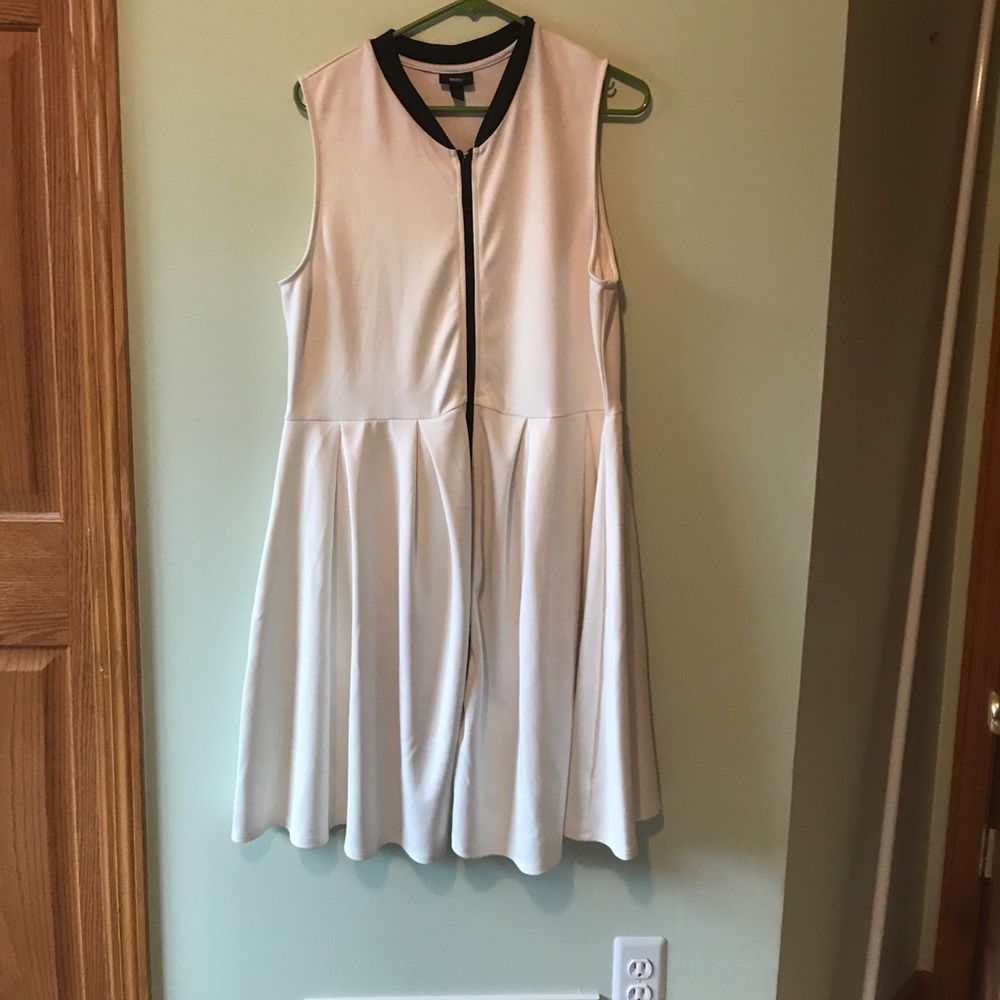 White black zipper Massimo dress