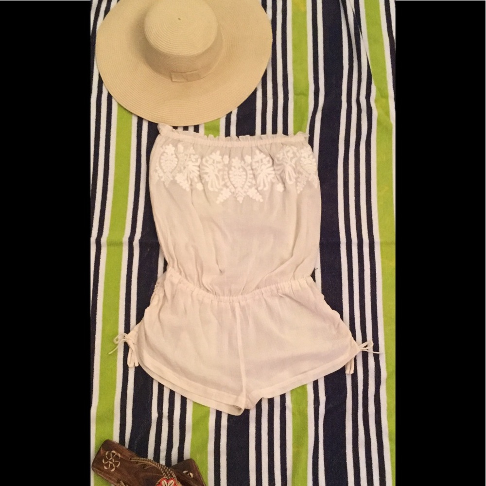 Victoria's Secret Romper - Picture 4 of 8