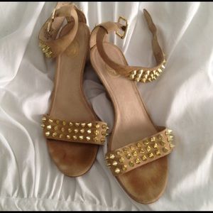 Ash Studded Wedge