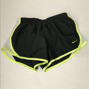🌷👫KIDS Nike Shorts
