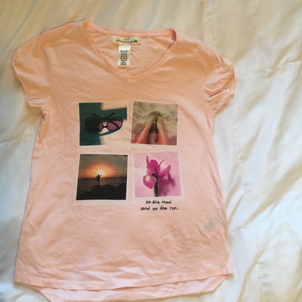 Very cute and colorful tshirt never worn