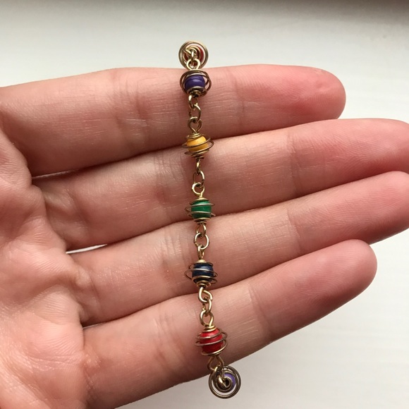 Colorful gold wire caged bead bracelet - Picture 4 of 6