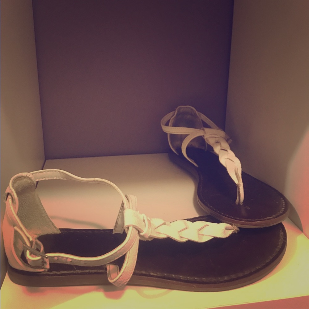 Aeropostale sandals