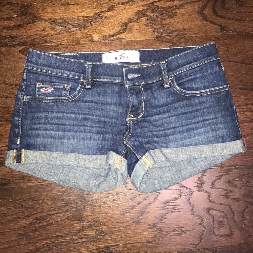 Hollister shorts-- size 5