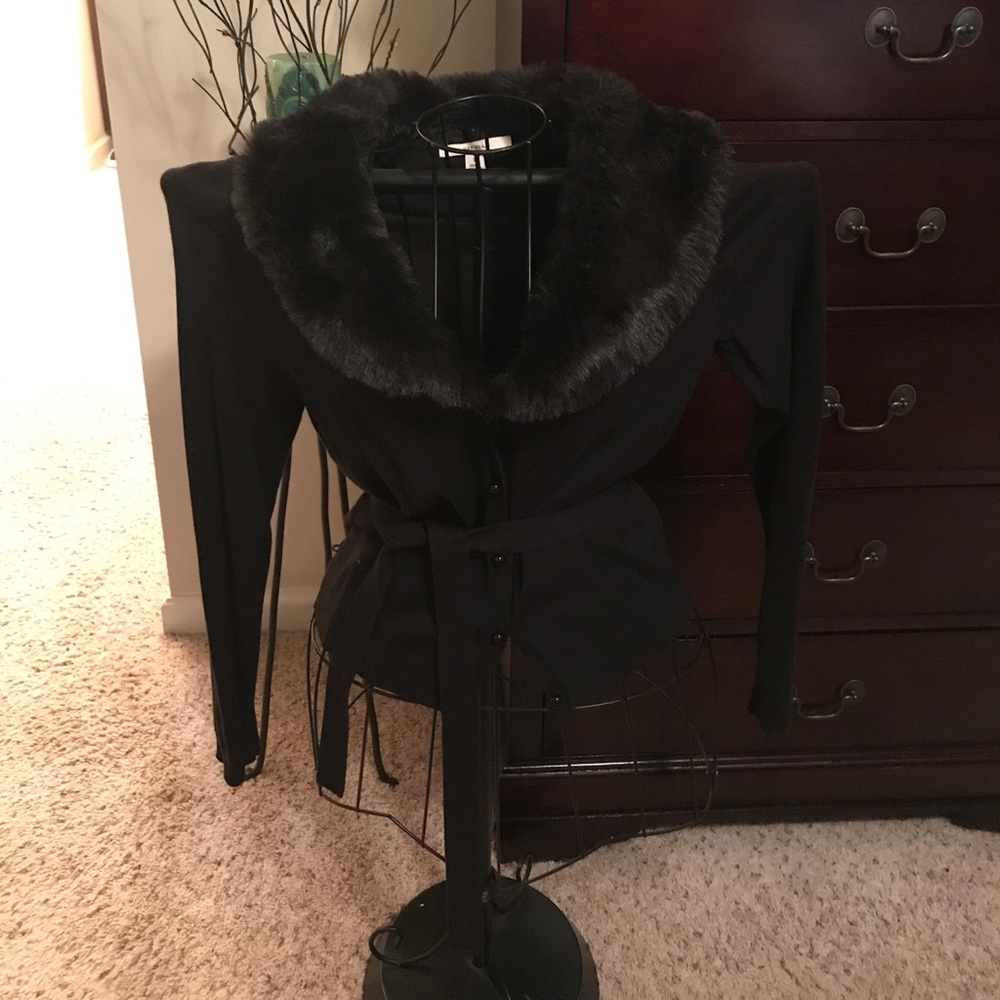 Black cardigan with detachable faux fur collar