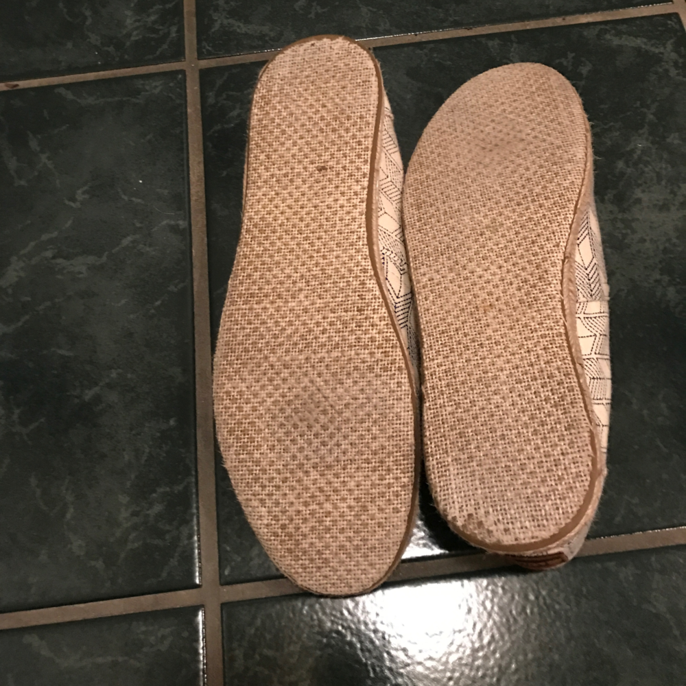 Toms Shoes - Women's Size 8.5
