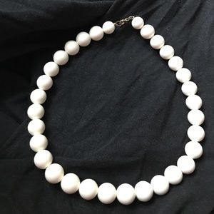 Vintage beaded necklace. 18” acrylic White large beads